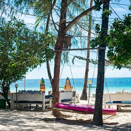 Soul Breeze Beach Resort เดียนีบีช ภายนอก รูปภาพ