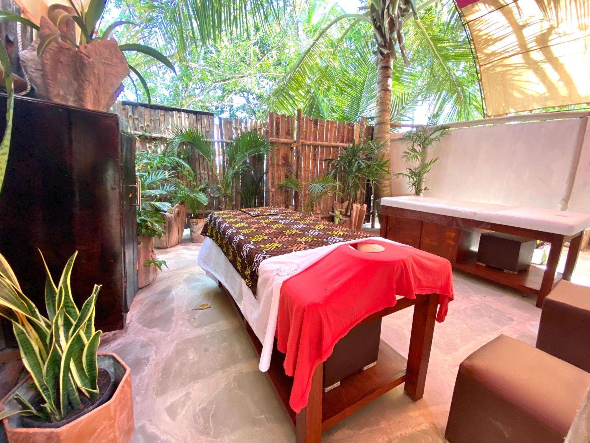 Soul Breeze Beach Resort เดียนีบีช ภายนอก รูปภาพ