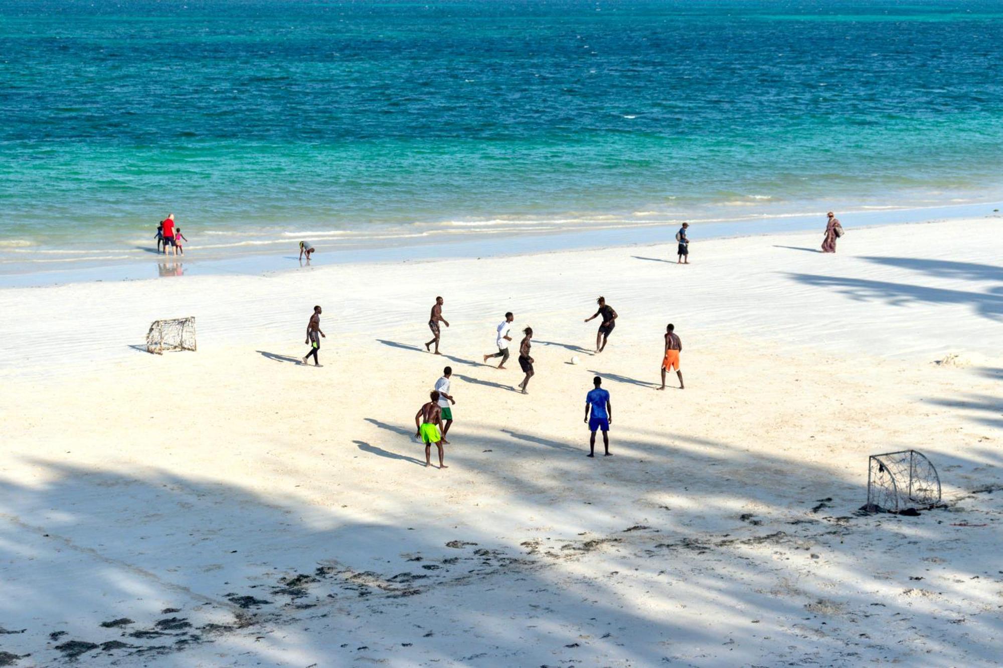 Soul Breeze Beach Resort เดียนีบีช ภายนอก รูปภาพ