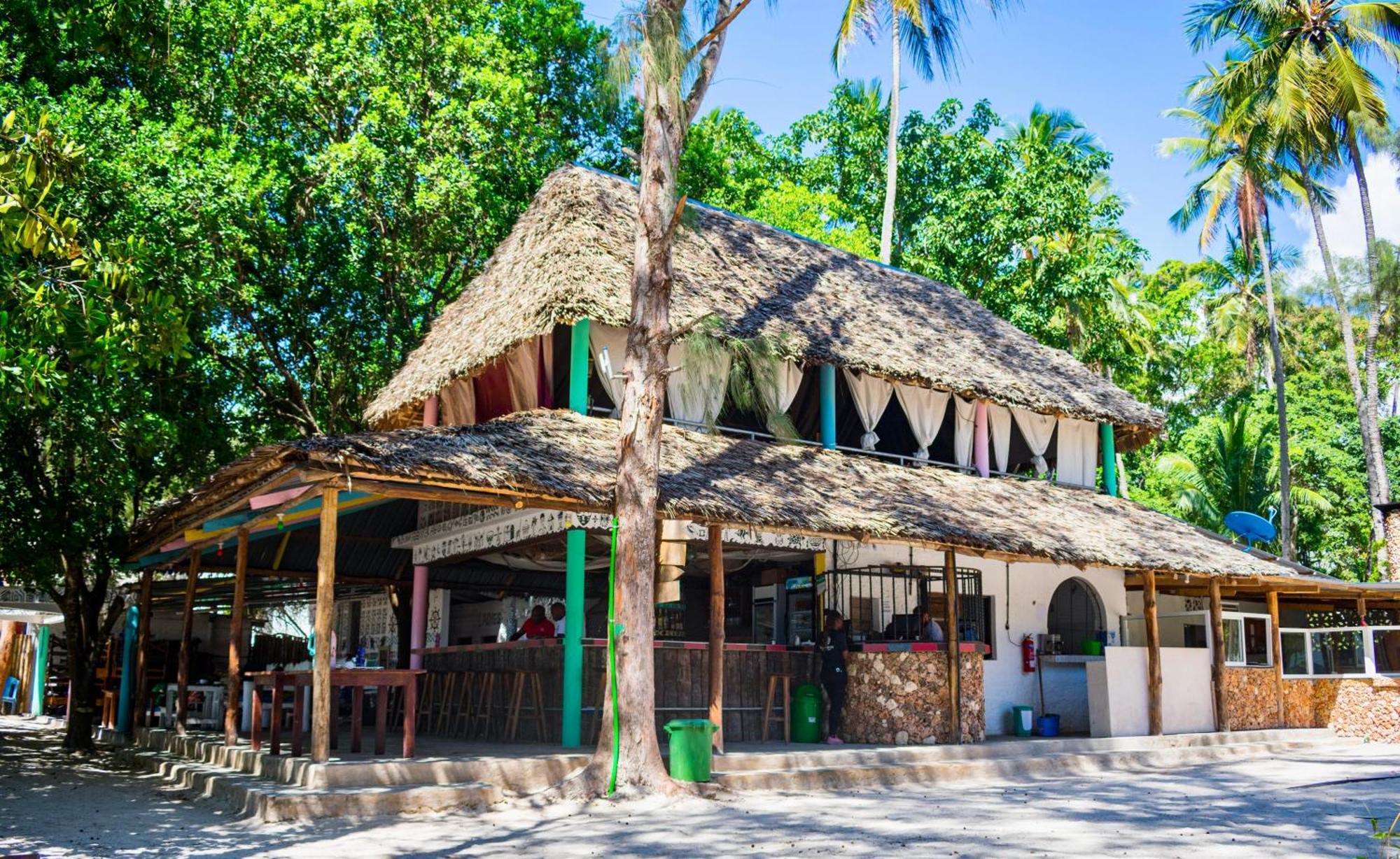 Soul Breeze Beach Resort เดียนีบีช ภายนอก รูปภาพ