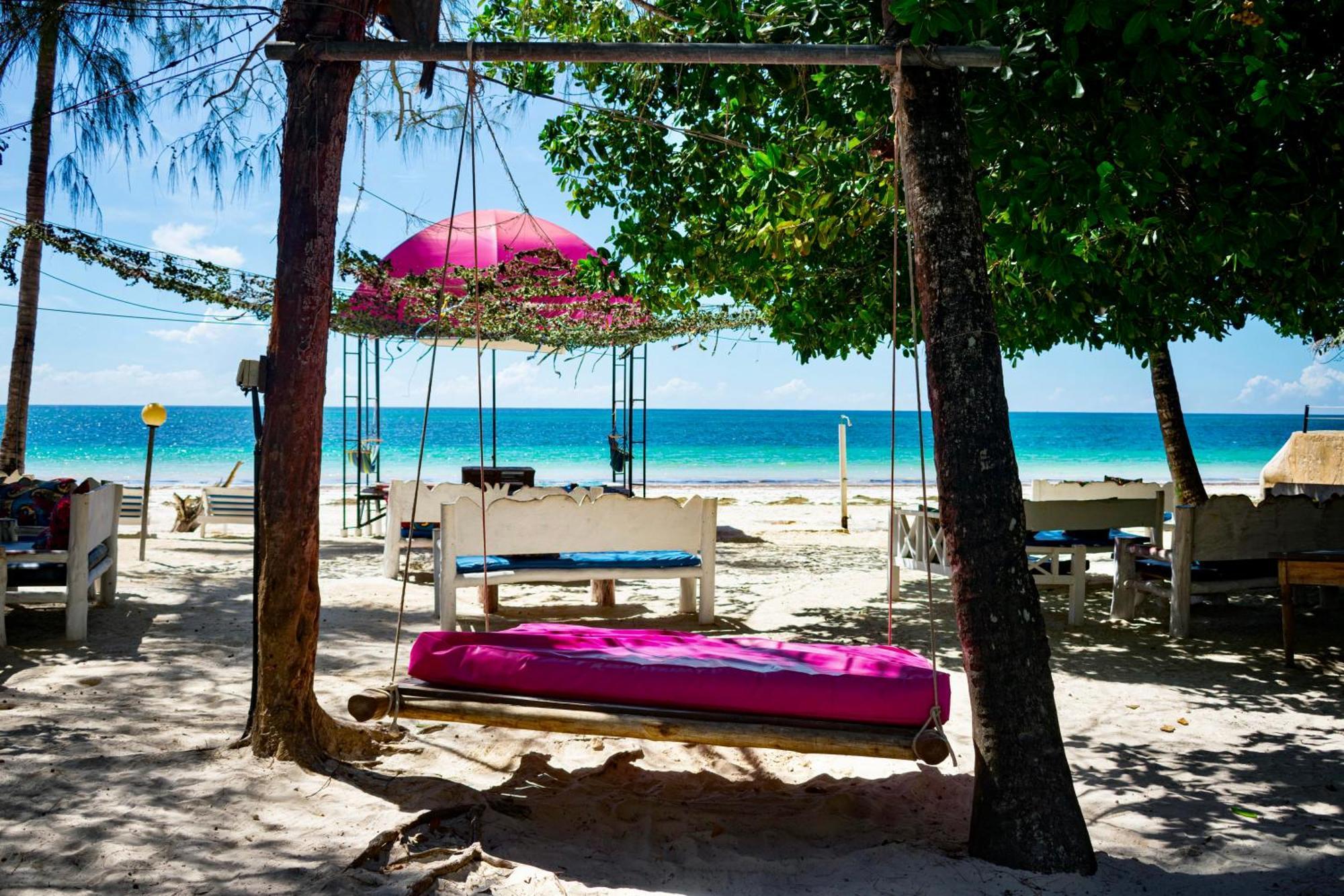 Soul Breeze Beach Resort เดียนีบีช ภายนอก รูปภาพ