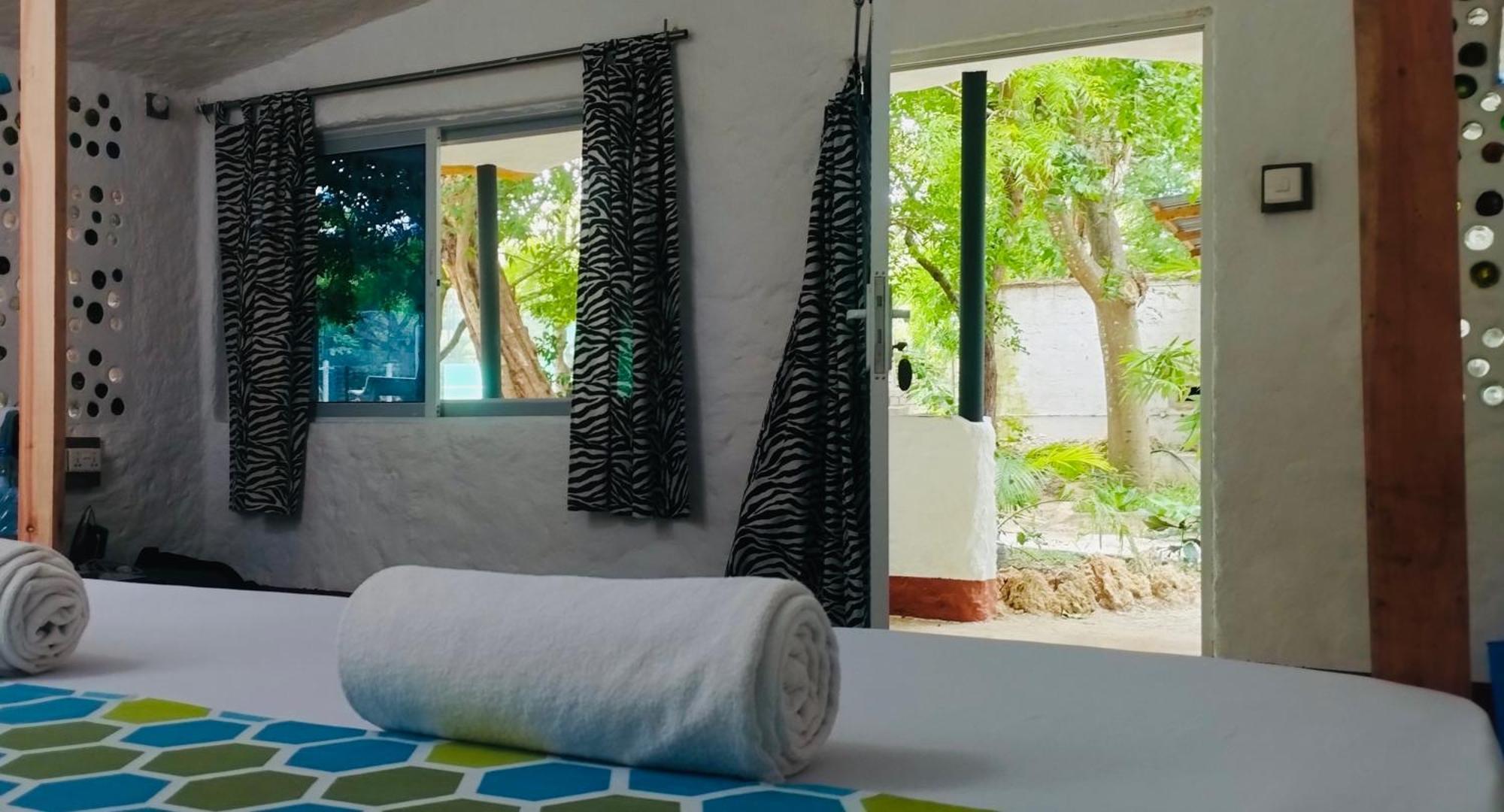 Soul Breeze Beach Resort เดียนีบีช ห้อง รูปภาพ